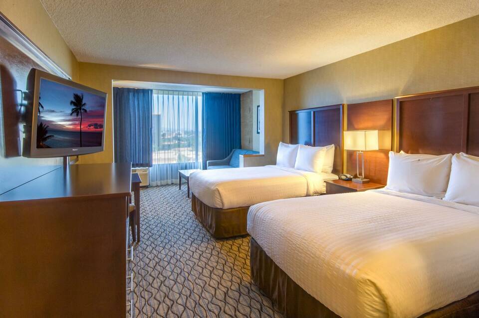 Clarion Hotel Anaheim Resort 5