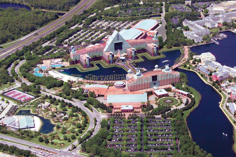 Walt Disney World Swan Hotel 2