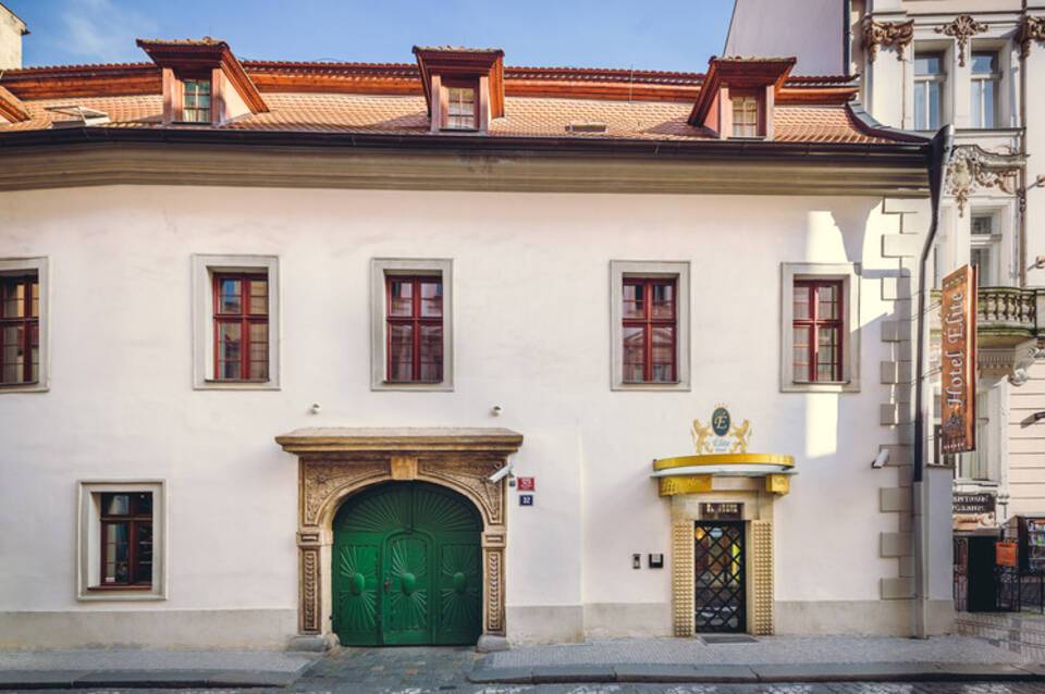Elite Hotel 4