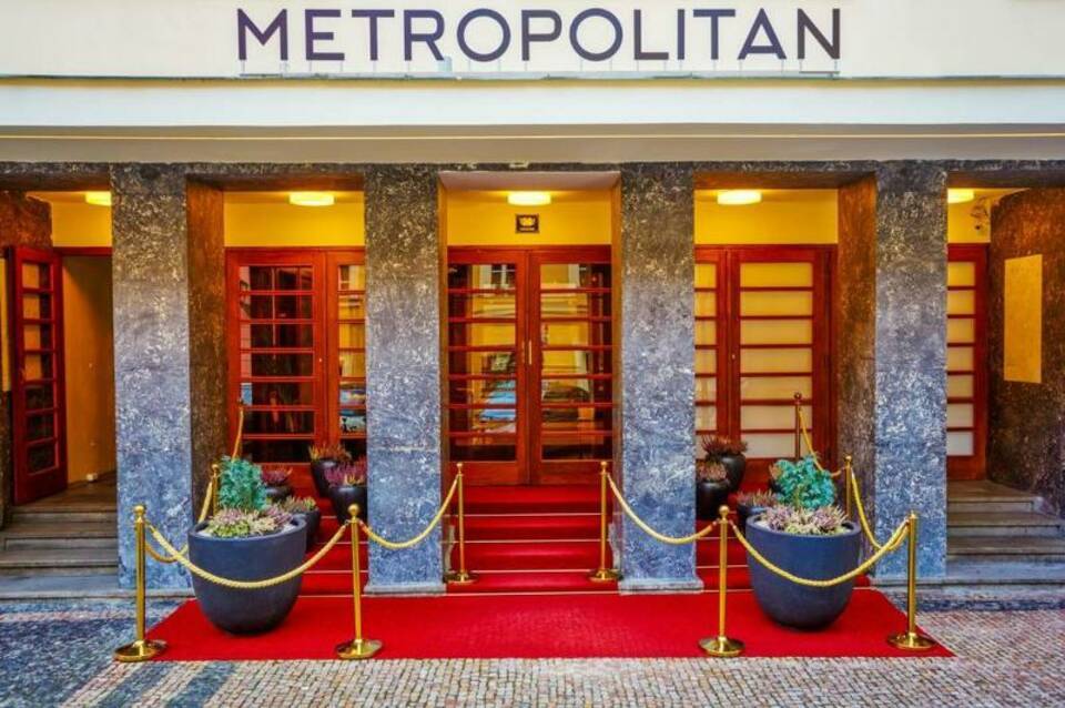 Metropolitan Old Town Hotel 1