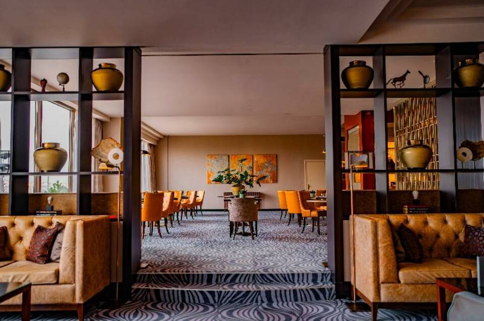 Grand Hotel Prague Towers 2
