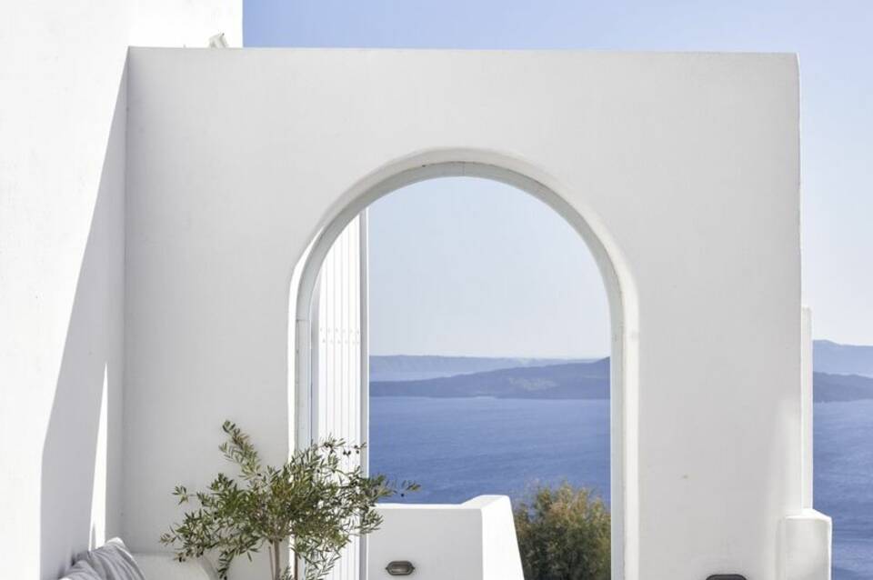 Mr. & Mrs. White Oia - Santorini 1