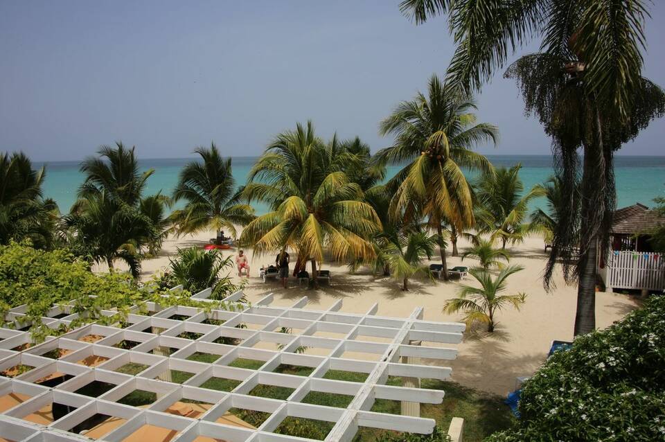 Charela Inn 4