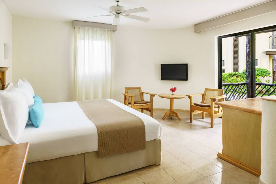 The Reef Playacar Beach Resort & Spa 5