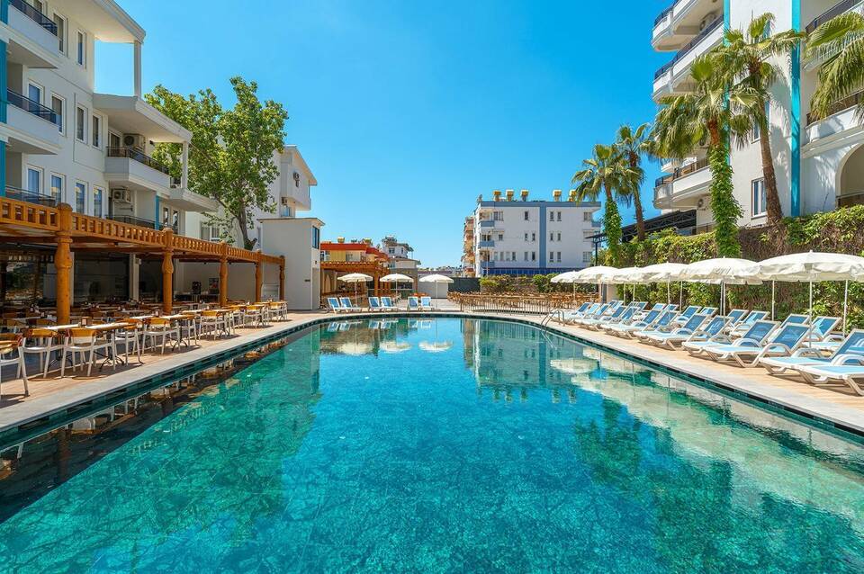 Blue Star Hotel 2