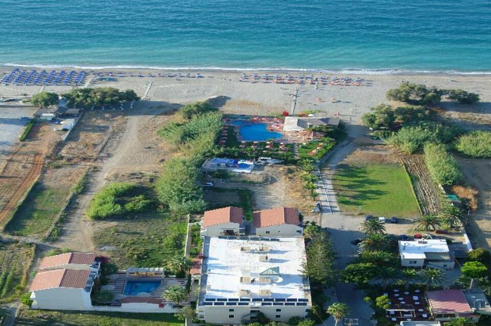 Trefon Hotel Apartments & Family Suites 3