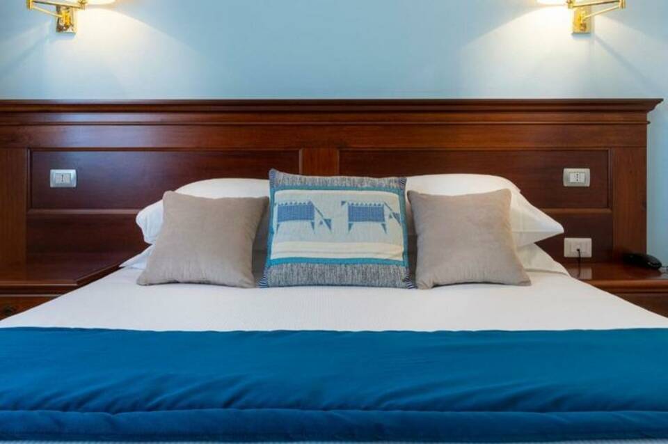 Hotel Blumarea Best Western Signature Collection 4