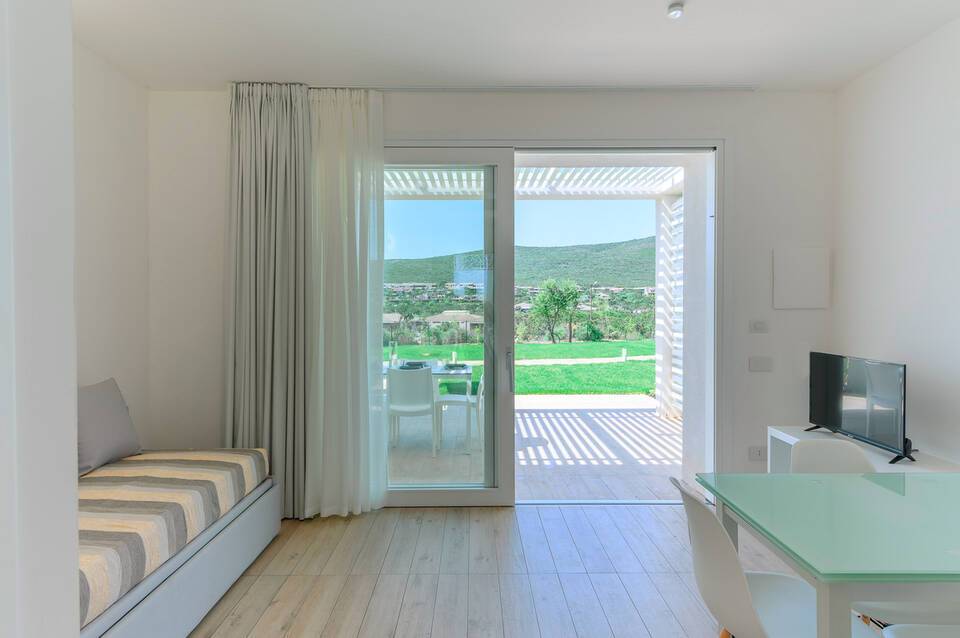 Capo Falcone Charming Apartments 5