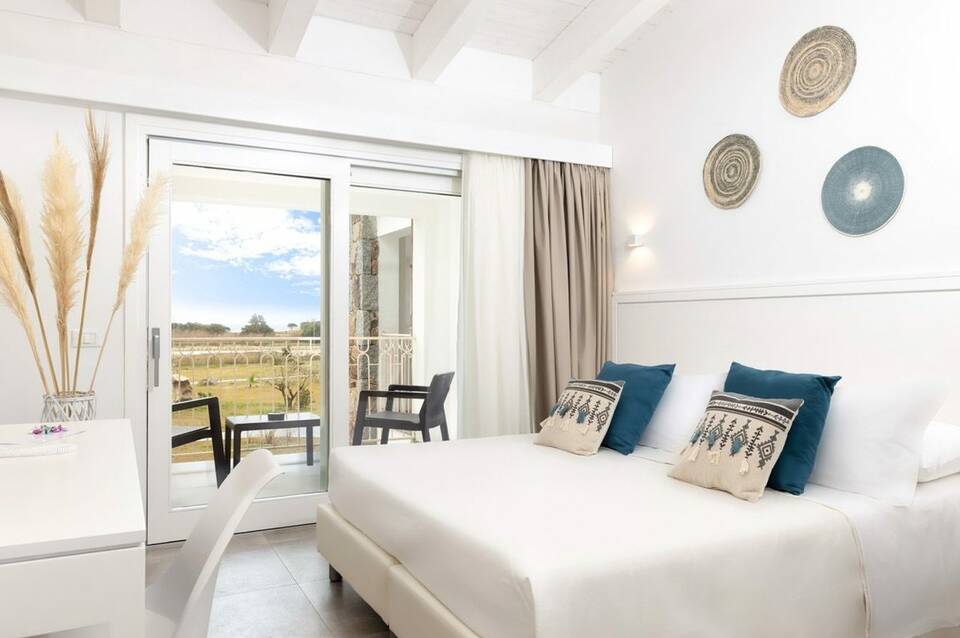 S'Arena Beach Oasis Hotel 2