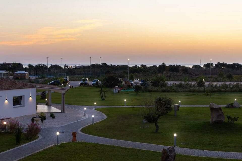 S'Arena Beach Oasis Hotel 3