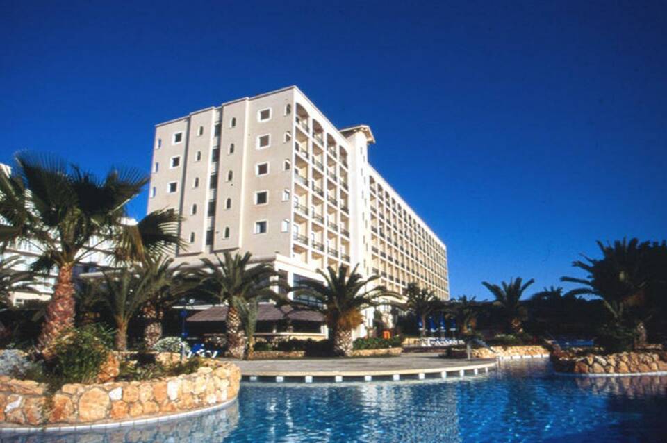 Sandy Beach Hotel & Spa 2