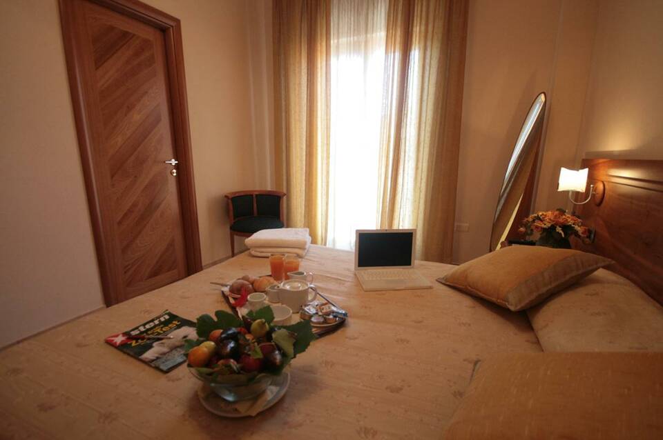 La Bussola Hotel Restaurant 3