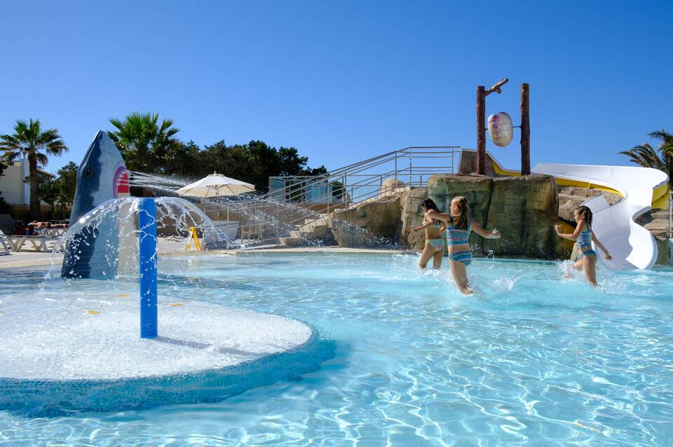 Marvell Club Hotel & Apartments 1