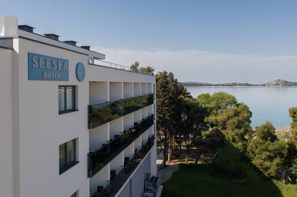 SeeSea Hotel 3