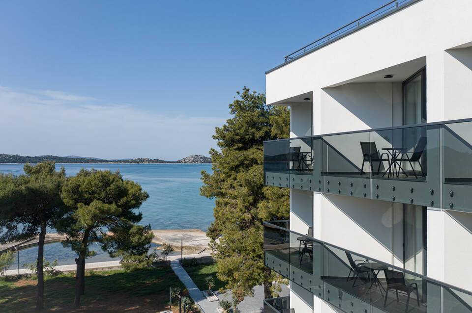 SeeSea Hotel 1
