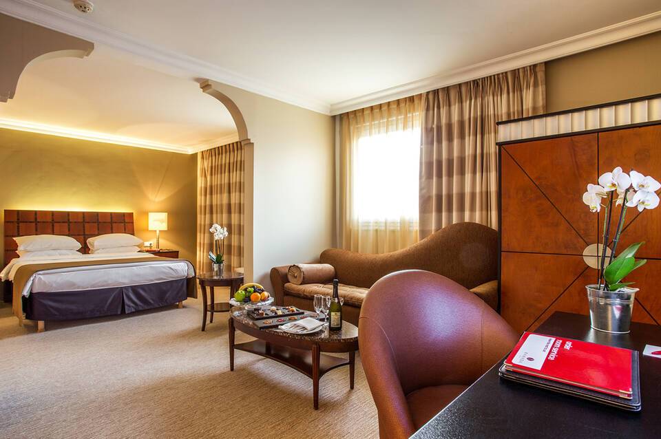 Ramada by Wyndham Sofia City Center 5