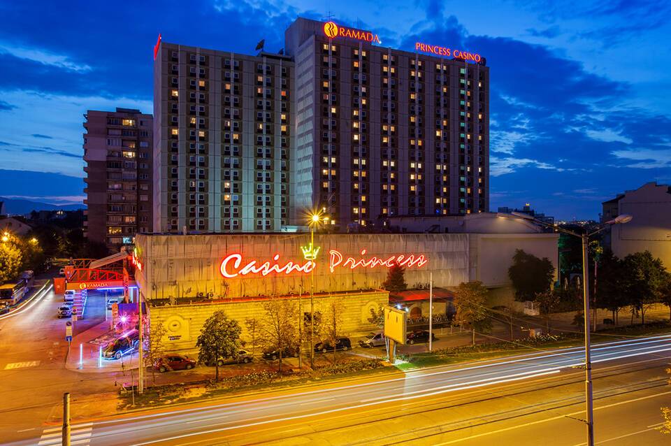 Ramada by Wyndham Sofia City Center 1