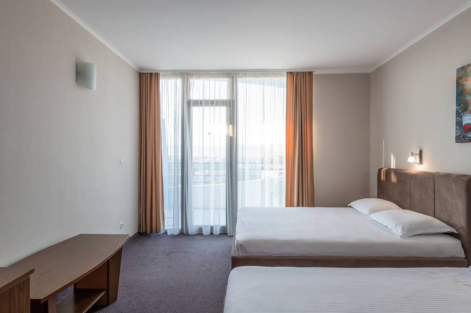 Trakia Plaza Hotel & Apartments 4