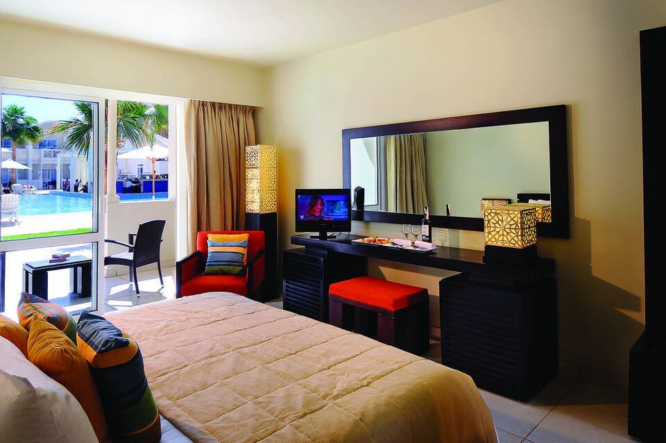 Reef Oasis Beach Resort 1