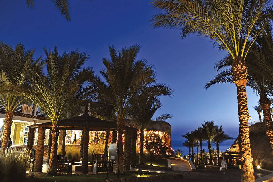 Reef Oasis Beach Resort 2