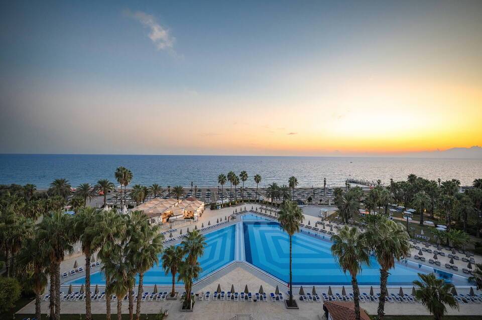 Adora Hotel & Resort 5