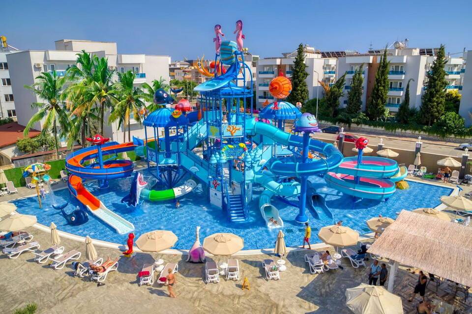 Blue Wave Suite Hotel 5