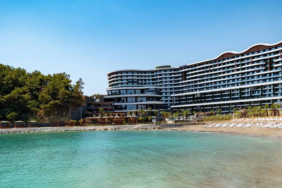 Mylome Luxury Hotel & Resort 2