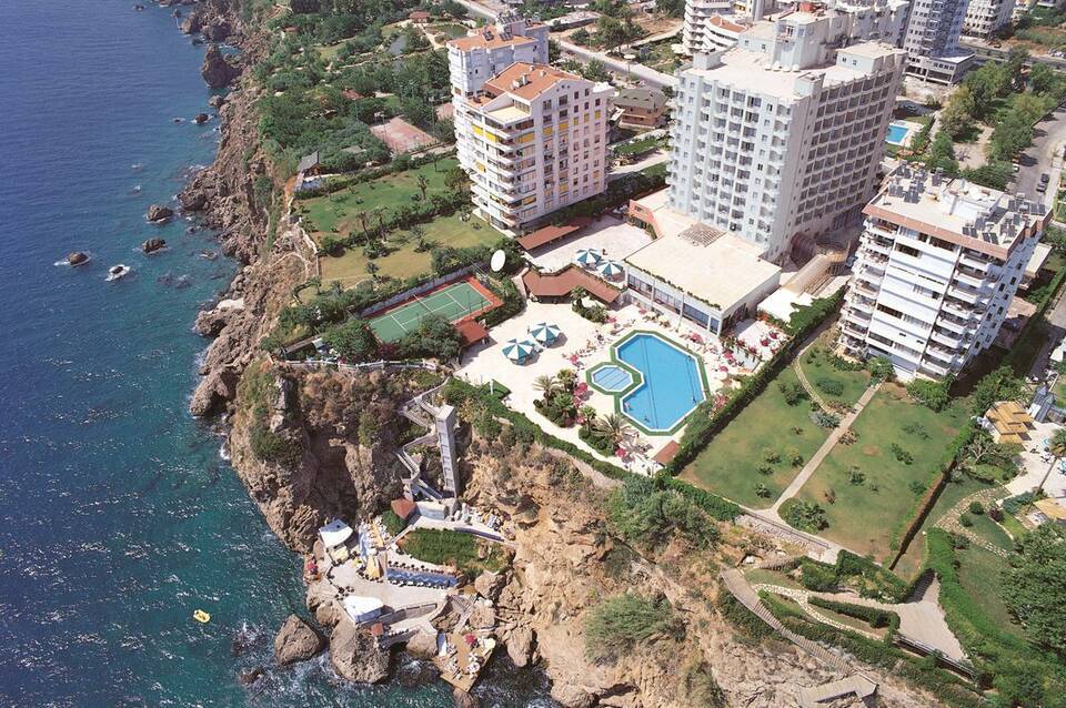 Adonis Hotel 2