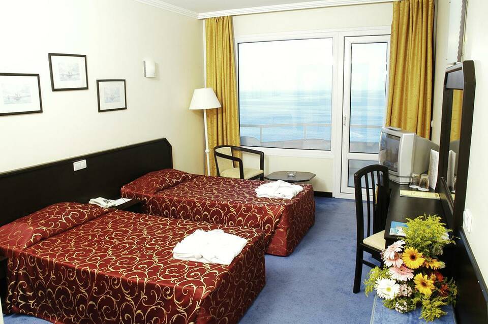 Adonis Hotel 5
