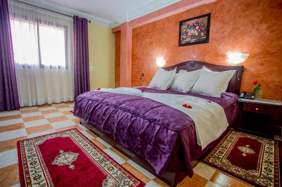 Hotel Les Ambassadeurs 3