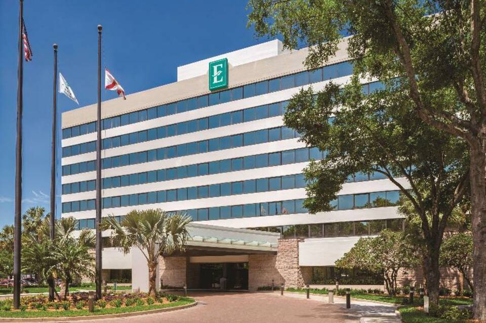 Embassy Suites by Hilton Orlando International Drive ICON Park 2