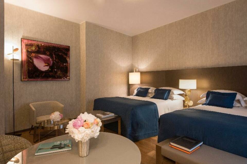 Rosa Grand Milano 1