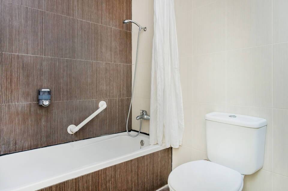 Qawra Point Holiday Complex 4