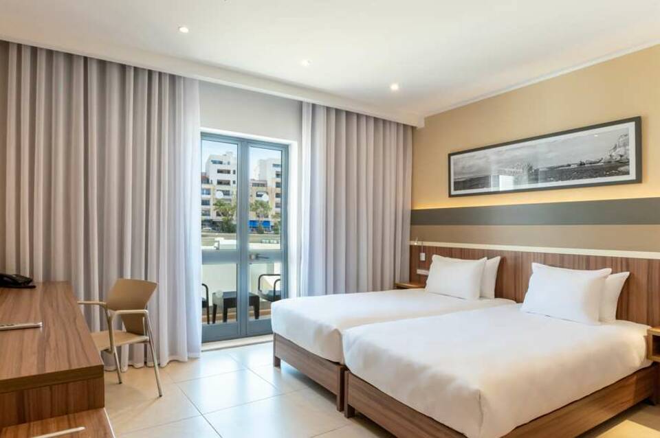 Doubletree by Hilton Malta 2