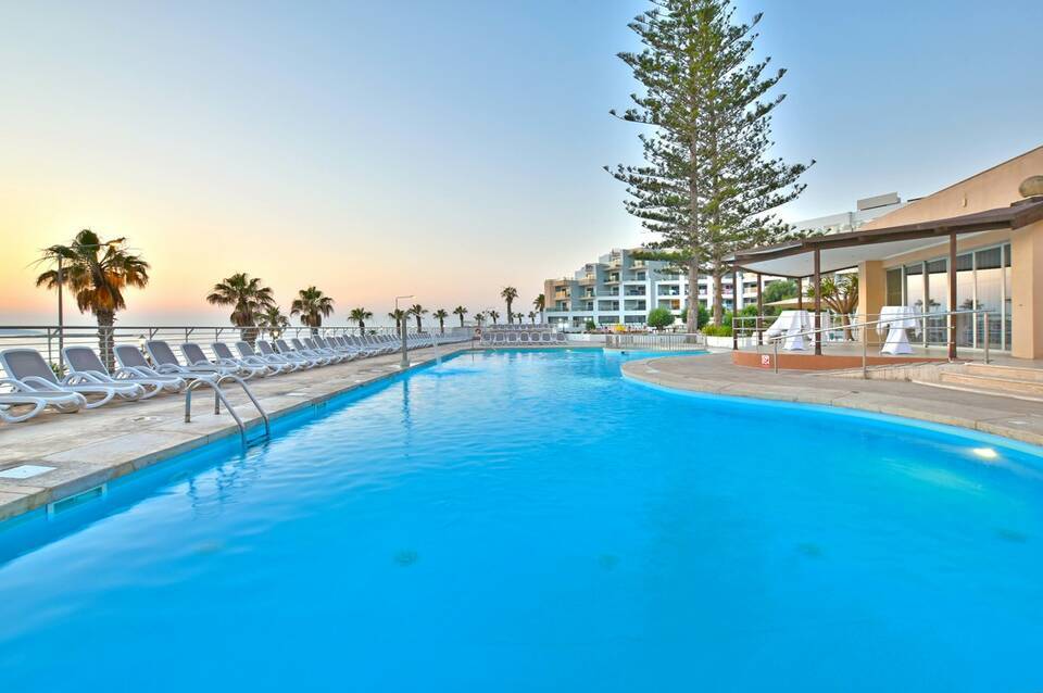 Doubletree by Hilton Malta 1