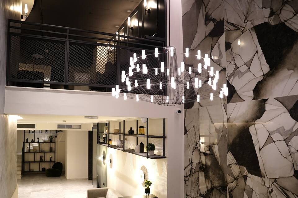 The Londoner Hotel 1