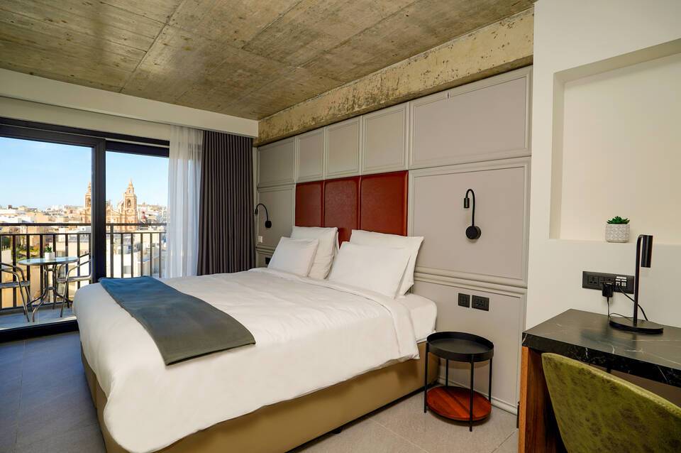 The Londoner Hotel 5