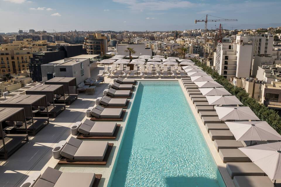 The Londoner Hotel St. Julian’s 1