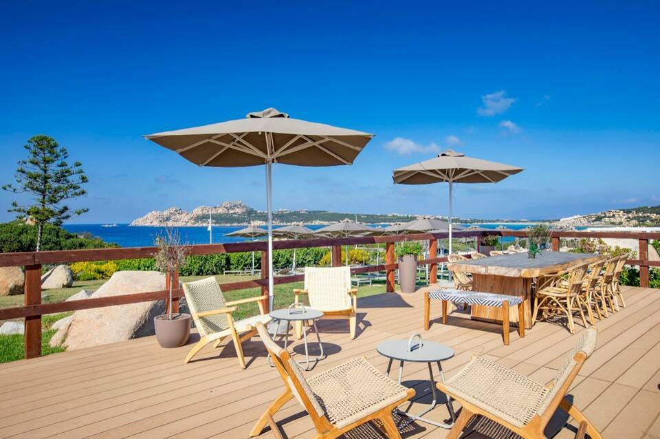 Mangia's Santa Teresa Sardinia, Curio Collection by Hilton 5