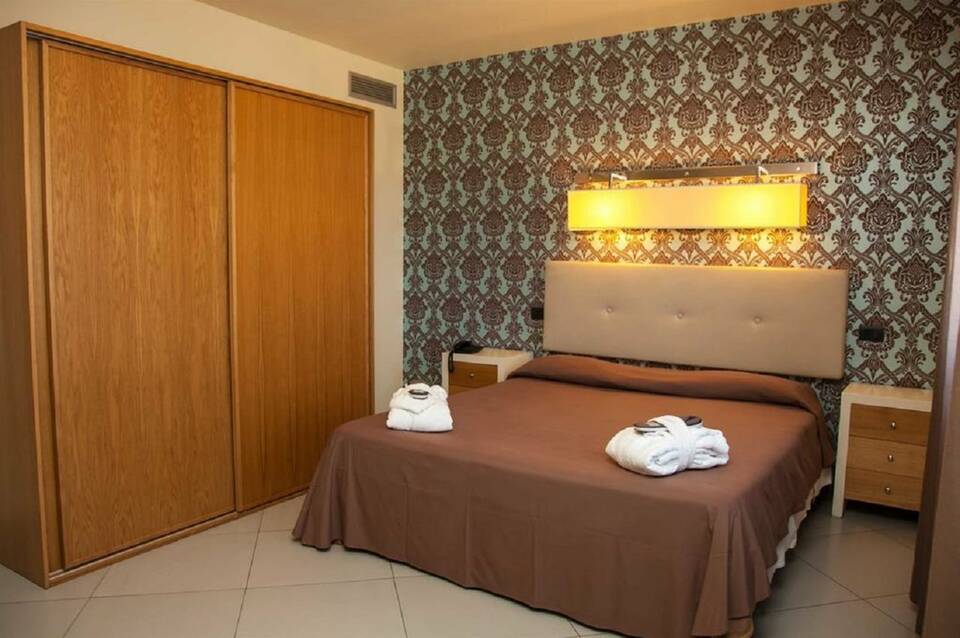 4 Spa Resort Hotel 4