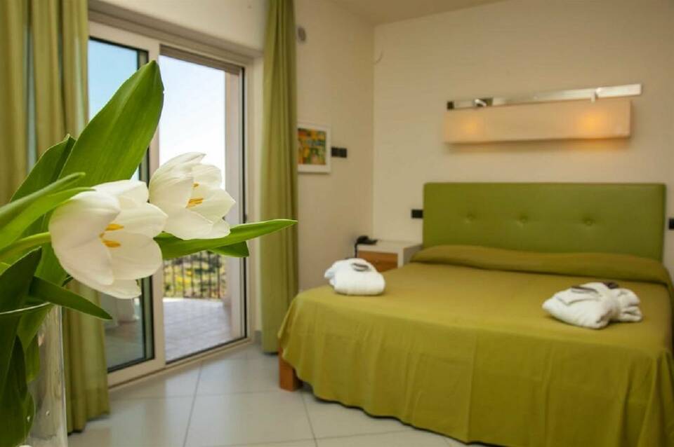 4 Spa Resort Hotel 5