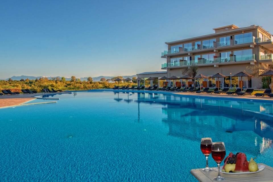 Laguna Holiday Resort 1