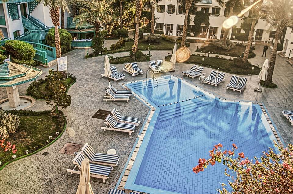 Falcon Hills Hotel 1