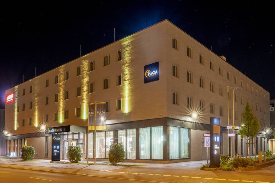PLAZA Premium München 1