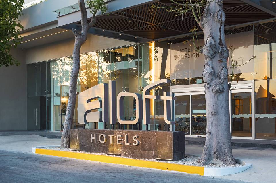Aloft Playa del Carmen 1