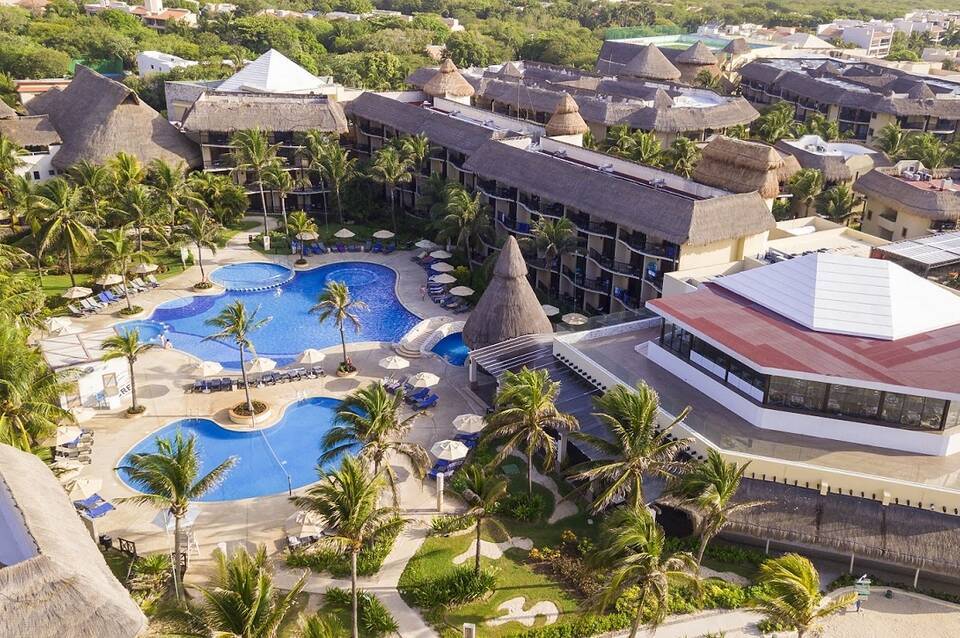 Catalonia Yucatan Beach Resort & Spa 1