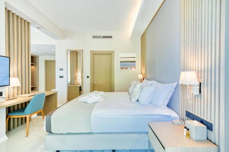 Hyatt Regency Kotor Bay Resort 3