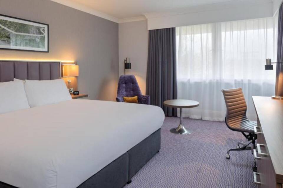 DoubleTree by Hilton Hotel Edinburgh Airport 5