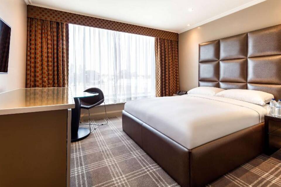 Radisson Blu Hotel, London Heathrow 4