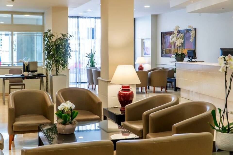 Glories Hotel 5
